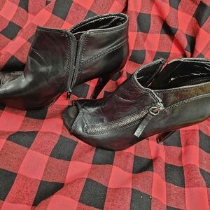 Nine West Black Leather Ankle Boots